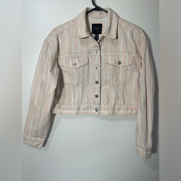 FOREVER 21 CROPPED STRIPED DENIM JACKET IN SIZE MEDIUM - Picture 4 of 4